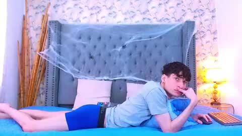 luke_carter online show from October 23, 2025, 1:21 pm