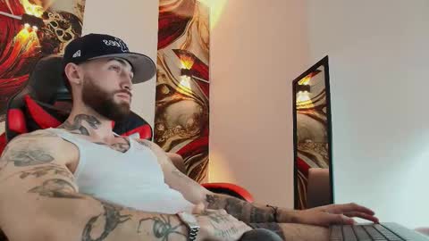 LUKE online show from November 4, 2025, 1:43 pm