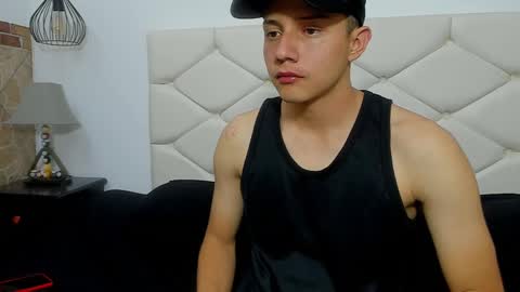 Snapshot of luke_julien chatting on March 9, 2025, 7:37 pm Luke Julien online show from March 9, 2025, 7:37 pm