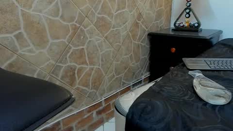 Snapshot of luke_julien chatting on March 12, 2025, 11:42 am Luke Julien online show from March 12, 2025, 11:42 am