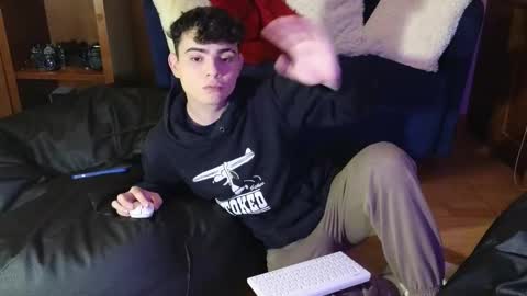 Snapshot of lukeboyce chatting on January 6, 2026, 1:42 am lukeboyce online show from January 6, 2026, 1:42 am