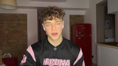 lukedesirable online show from March 6, 2026, 7:10 pm