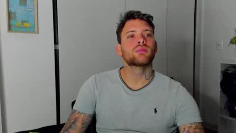 Snapshot of lukeglanton17 chatting on October 9, 2025, 3:15 am Luke online show from October 9, 2025, 3:15 am