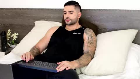 Lukhas f4f online show from January 18, 2026, 12:03 am