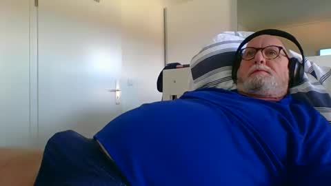 Snapshot of luley58 chatting on January 13, 2025, 9:30 am luley58 online show from January 13, 2025, 9:30 am