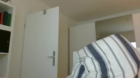 Snapshot of luley58 chatting on February 12, 2025, 6:08 am luley58 online show from February 12, 2025, 6:08 am