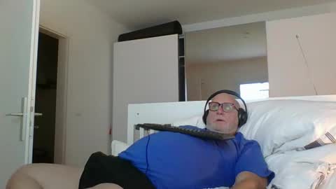 Snapshot of luley58 chatting on September 15, 2025, 6:52 pm luley58 online show from September 15, 2025, 6:52 pm