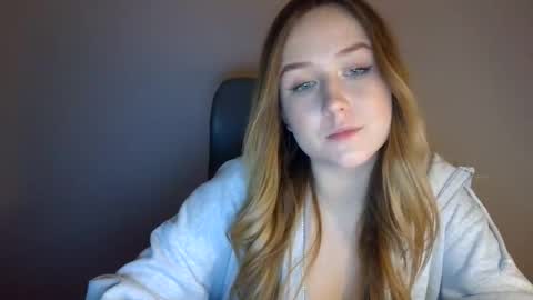 Lulu Baby18 online show from February 2, 2026, 8:18 pm