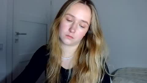 Lulu Baby18 online show from April 14, 2026, 8:37 pm