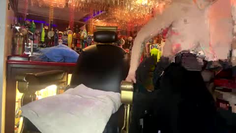 Lulu online show from March 8, 2025, 1:57 pm