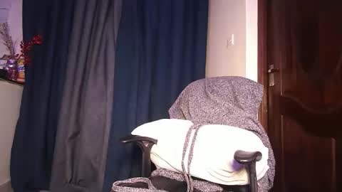 lulu_sparks1 online show from January 16, 2026, 7:23 am