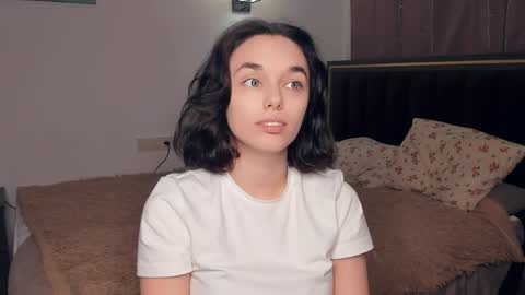 Lily online show from May 19, 2026, 6:14 pm