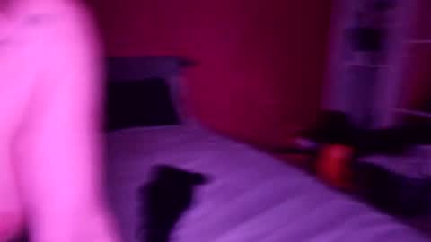 luluspimks online show from April 16, 2026, 7:14 pm