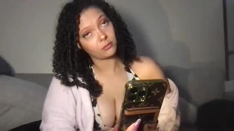 Snapshot of luluvalenttine chatting on November 23, 2025, 6:41 pm LuLu Valenttine Hot Sexy HawaiianCape Verde online show from November 23, 2025, 6:41 pm