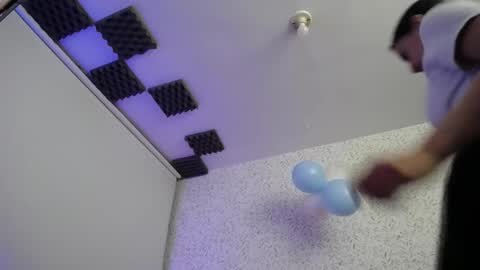 Luly online show from October 11, 2025, 4:12 am