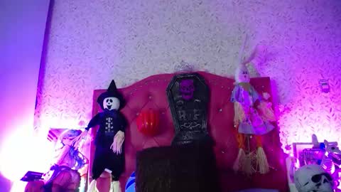 Luly online show from October 24, 2025, 10:28 pm