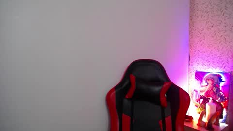 Luly online show from November 18, 2025, 3:34 am