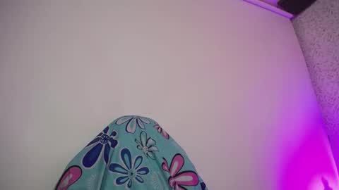 Luly online show from January 17, 2026, 4:06 am