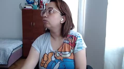 Snapshot of lumi_84 chatting on February 9, 2025, 12:19 pm LUMI online show from February 9, 2025, 12:19 pm