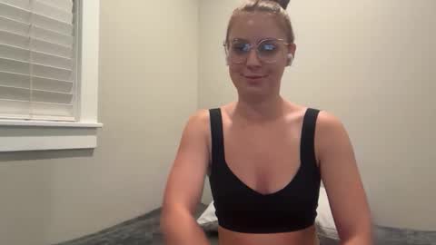lumie online show from May 15, 2026, 4:08 am