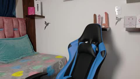 Luna online show from September 22, 2025, 3:30 am