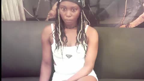 luna253951 online show from July 2, 2026, 6:25 pm