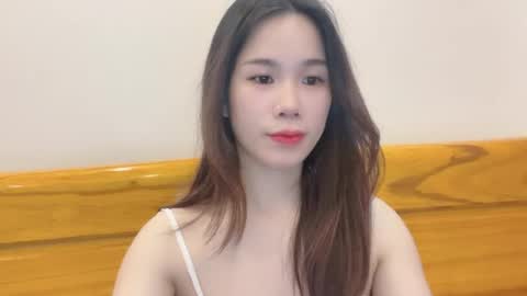 Luna online show from June 24, 2026, 9:03 pm