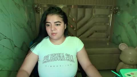 Luna online show from May 2, 2026, 3:33 am