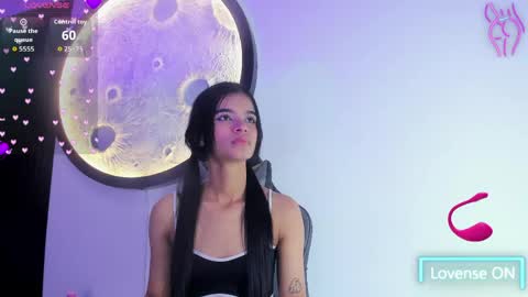 Snapshot of luna_bella_23 chatting on June 2, 2026, 5:53 am luna_bella_23 online show from June 2, 2026, 5:53 am