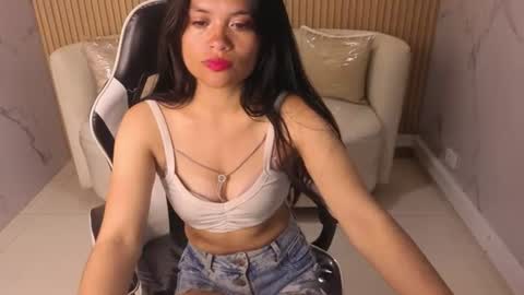 Snapshot of luna_benz_tx chatting on July 8, 2026, 8:57 pm Follow me.. Live 1430 to 2100 online show from July 8, 2026, 8:57 pm