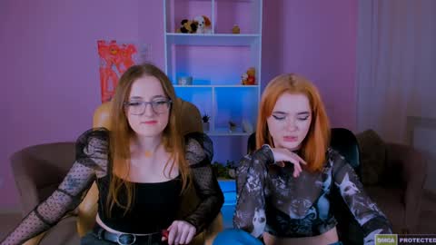 luna_berryy online show from December 27, 2024, 8:50 pm