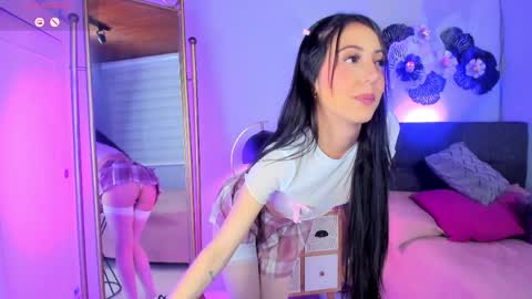 Luna  online show from March 30, 2026, 5:25 pm