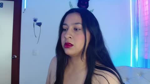 Snapshot of luna_celeste01 chatting on October 5, 2025, 7:34 pm Luna Celeste online show from October 5, 2025, 7:34 pm