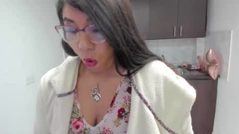 luna  online show from February 3, 2026, 11:15 am