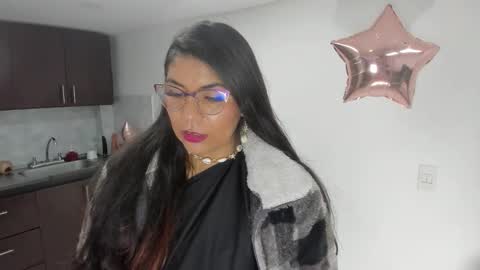 luna  online show from March 1, 2026, 11:01 am