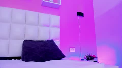 Luna online show from October 8, 2025, 9:01 pm