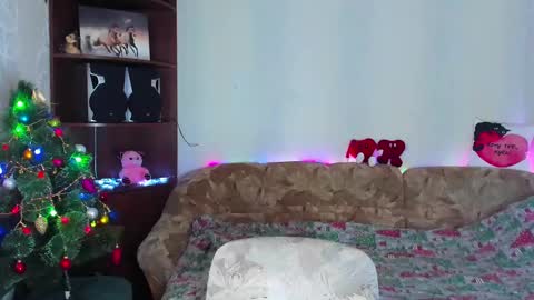 Snapshot of luna_evan chatting on December 27, 2024, 10:34 am luna_evan online show from December 27, 2024, 10:34 am