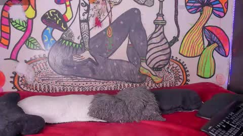 luna_gc online show from March 4, 2026, 8:04 pm