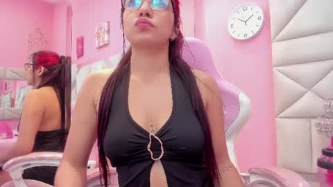 luna_hix online show from June 17, 2026, 12:29 pm