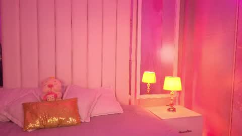 Snapshot of luna_hot_ass chatting on June 22, 2026, 10:18 pm luna_hot_ass online show from June 22, 2026, 10:18 pm