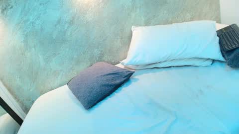 Luna online show from January 8, 2026, 12:29 pm