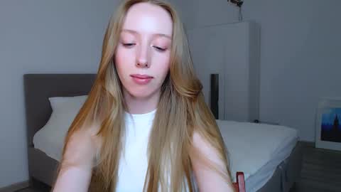 Snapshot of luna_insanity chatting on December 14, 2024, 2:01 am Luna online show from December 14, 2024, 2:01 am