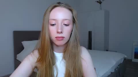 Snapshot of luna_insanity chatting on December 25, 2024, 10:16 pm Luna online show from December 25, 2024, 10:16 pm