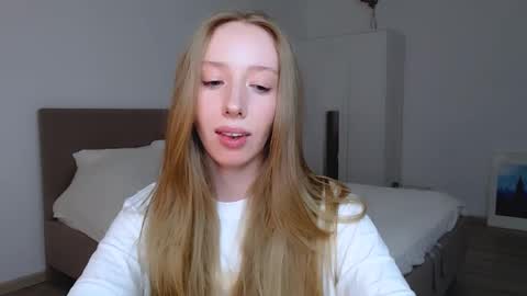 Snapshot of luna_insanity chatting on December 29, 2024, 12:41 am Luna online show from December 29, 2024, 12:41 am