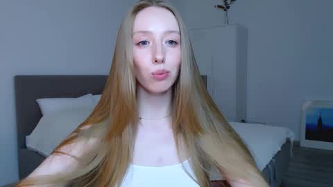Snapshot of luna_insanity chatting on January 15, 2025, 11:19 pm Luna online show from January 15, 2025, 11:19 pm