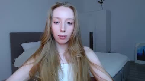 Snapshot of luna_insanity chatting on February 6, 2025, 3:16 am Luna online show from February 6, 2025, 3:16 am