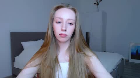 Snapshot of luna_insanity chatting on February 16, 2025, 7:49 pm Luna online show from February 16, 2025, 7:49 pm