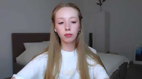 Snapshot of luna_insanity chatting on February 19, 2025, 11:36 pm Luna online show from February 19, 2025, 11:36 pm