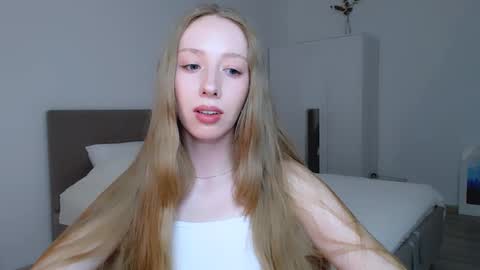 Snapshot of luna_insanity chatting on February 20, 2025, 11:43 pm Luna online show from February 20, 2025, 11:43 pm