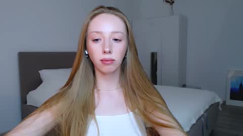 Snapshot of luna_insanity chatting on February 22, 2025, 11:03 pm Luna online show from February 22, 2025, 11:03 pm